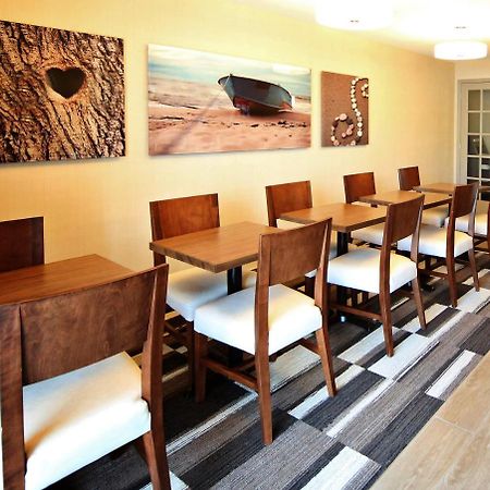 Waterfront Inn New Liskeard Екстериор снимка