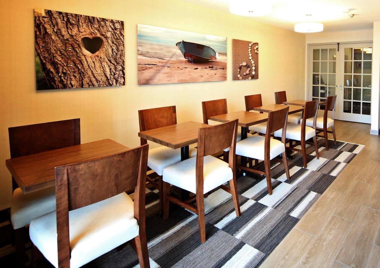 Waterfront Inn New Liskeard Екстериор снимка