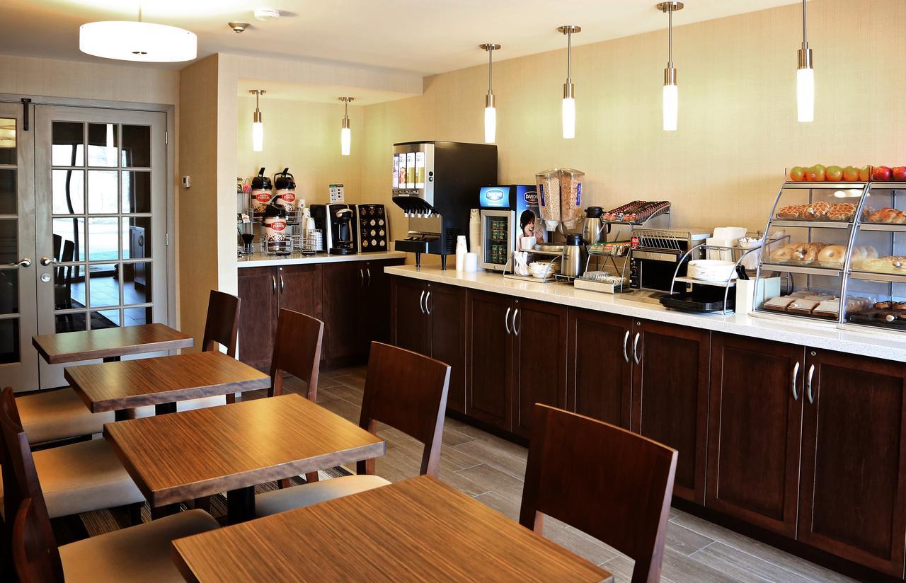 Waterfront Inn New Liskeard Екстериор снимка